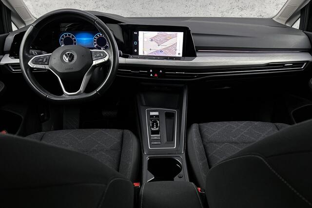 Volkswagen GOLF Variant Life Business 1.0 eTSI | Trekhaak | Adaptieve cruise control | Navigatie | Apple carplay | Virtual cockpit