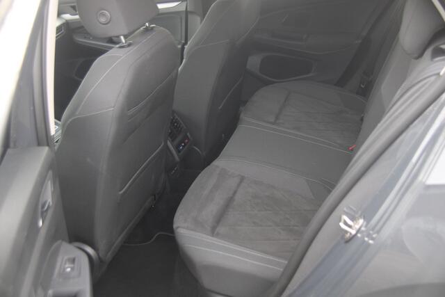 Volkswagen GOLF 1.5 TSI Life Business | Harman/Kardon | Org. NL | Memory Seats |