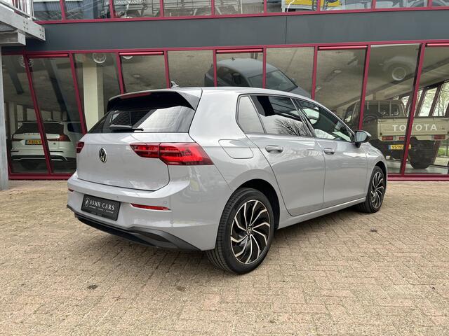 Volkswagen GOLF 1.5 TSI Life | ACC | PDC | IQ-light | Memory | Stoelverw./massage | Getint glas |