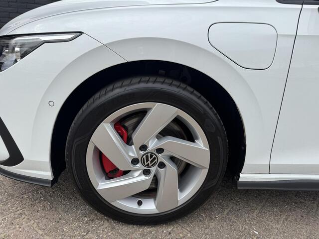 Volkswagen GOLF 1.4 eHybrid GTE I INCL. ¤ 850,00 AFL.KOSTEN + BOVAG GARANTIE