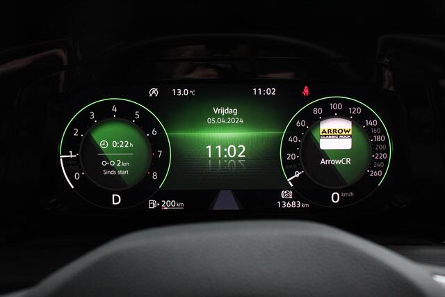 Volkswagen GOLF 1.5 eTSI 150pk DSG Style Navigatie Apple Carplay/Android Auto Parkeersensoren Camera Park Assist Adaptive Cruise Control Blind Spot Assist Stoel- en stuurverwarming Ledverlichting Virtual Cockpit Lane Assist