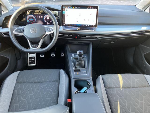 Volkswagen GOLF 1.5TSI/116PK Goal · Navigatie · Trekhaak · Apple/Android Car Play · Garantie t\m 12-02-2027