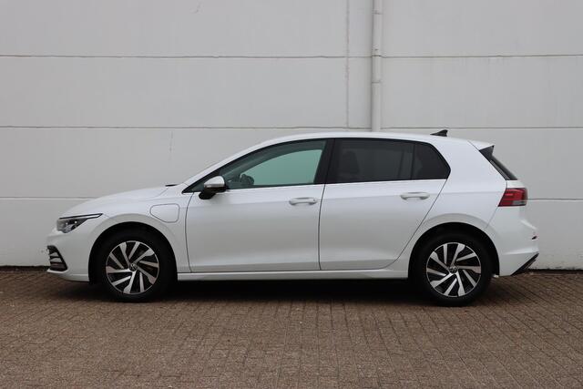 Volkswagen GOLF 1.4 eHybrid Style 204pk DSG6 | IQ.Light | Memory | Stoel- en Stuurverwarming