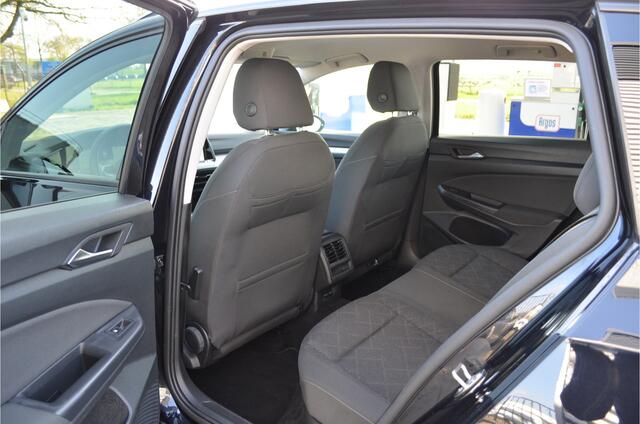 Volkswagen GOLF Variant 1.0 TSI Life Adaptive Cruise Control | Carplay | Trekhaak | Sfeerverlichting |