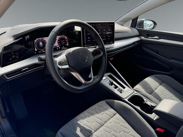 Volkswagen GOLF 1.5 204pk eHybrid Life Edition Achteruitrijcamera 'Rear View' | Voorstoelen verwarmbaar | Parkeersensoren voor en achter