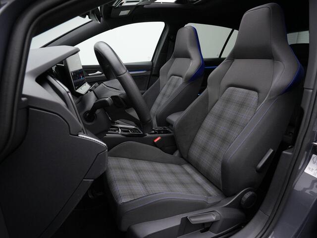 Volkswagen GOLF 1.5 eHybrid 272 pk GTE | Panoramadak | Trekhaak | Head-up display | 360 Camera | IQ Light | Adaptive Cruise | Stuur-/stoelverwarming