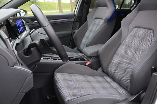 Volkswagen GOLF 1.4 eHybrid 245PK GTE Blackstyle Pano/IQ.Light/Headup/DCC/ACC/Camera/Keyless/18"/Trekhaak wegkl.