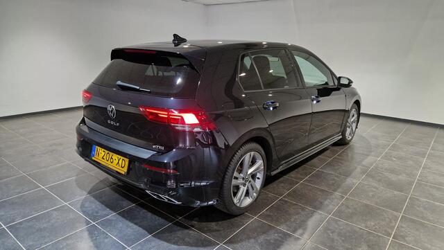 Volkswagen GOLF 1.5 eTSI R-Line | Apple Carplay/Android Auto | LED koplampen |