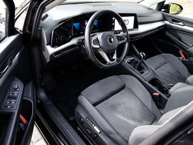 Volkswagen GOLF 1.5 TSI Life Business 2e-Eig & Dealer-Onderh. BOVAG-Garantie. NL-Auto