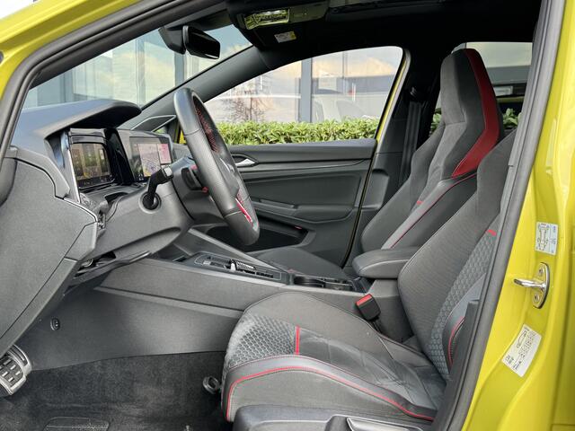 Volkswagen GOLF 8 GTI Clubsport 2.0 TSI 300pk DSG / Aut. IQ Light Harman Kardon Panoramadak 19" 71dkm!!