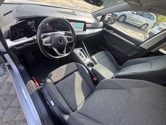 Volkswagen GOLF Variant 1.0 eTSI autom Life ecc,digidash,lmv,dglas,chroom,navi,pdc,sportstoel