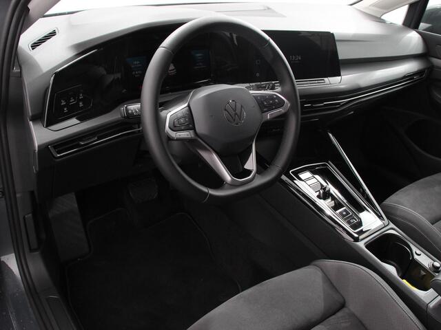 Volkswagen GOLF 1.5 eTSI 150pk DSG Style Navigatie DAB Camera Lane Assist LED Adaptive Cruise Control Keyless Go Stoelverwarming Lichtmetalen Velgen