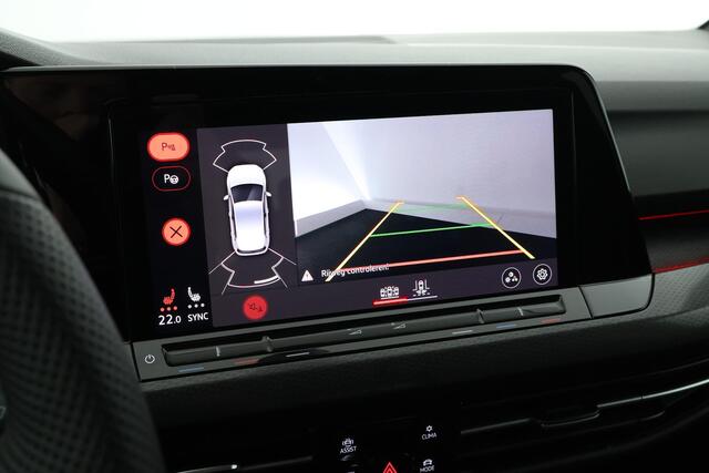 Volkswagen GOLF 2.0 TSI 300pk DSG Clubsport 45 Akrapovic h/k HUD DCC Panoramadak Stoelverwarming Keyless Virtual Cockpit Navigatie