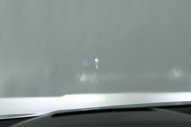 Volkswagen GOLF 2.0 TSI 300pk DSG Clubsport 45 Akrapovic h/k HUD DCC Panoramadak Stoelverwarming Keyless Virtual Cockpit Navigatie