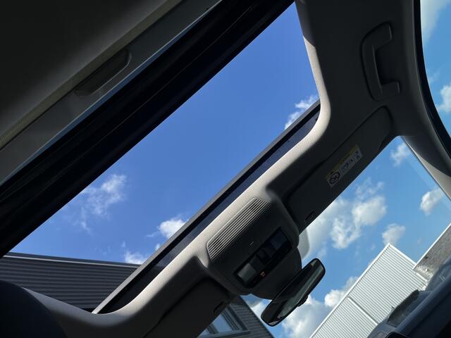 Volkswagen GOLF 1.5 eTSI Style PANO! LED! STOELMASSAGE!