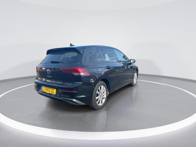 Volkswagen GOLF 1.5 TSI 130pk Life Business · Camera · Dodehoeksensor · Keyless · Apple/Android Car Play · Elektrische stoelverstelling · Adaptive Cruise Control ·