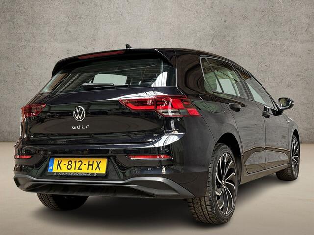 Volkswagen GOLF 1.5 TSI Sport (4 CILINDER, APPLE CARPLAY, GROOT NAVI, STUUR/STOELVERWARMING, KEYLESS, SPORTSTOELEN, PARKEERSENSOREN, CRUISE, NIEUWSTAAT)