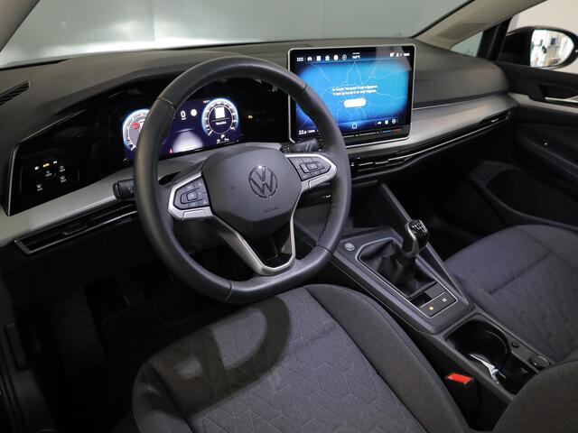Volkswagen GOLF Life Edition 1.5 TSI 116 pk | Verlengde garantie | Navigatie via App | Parkeersensoren | Adaptieve cruise control | LED koplampen |