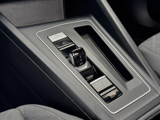 Volkswagen GOLF Variant 1.0 eTSI AUT7 LIFE 81D.KM!! PANODAK NAVI DIGI-DASH APPLE-CARPLAY LED LMV PDC