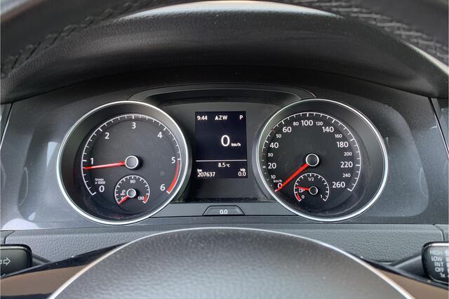 Volkswagen GOLF 1.6 TDI DSG Comfortline Business, Origineel NL, Carplay, Adaptive Cruise, Stoelverwarming, PDC, Navigatie, Massage.