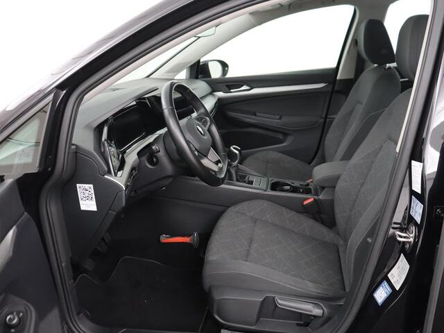 Volkswagen GOLF 1.0 TSI Life | Adaptive cruise | Carplay | Navigatie | Parkeerhulp | Sfeerverlichting | Climate control | Digital Cockpit | Bluetooth