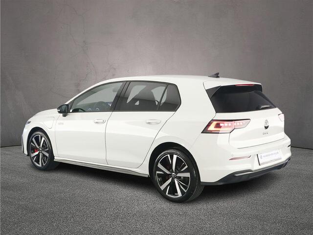 Volkswagen GOLF GTE 1.5 TSI eHybrid 272pk DSG Automaat Trekhaak, Adaptive cruise control, LED matrix koplampen, Achteruitrijcamera, Navigatie