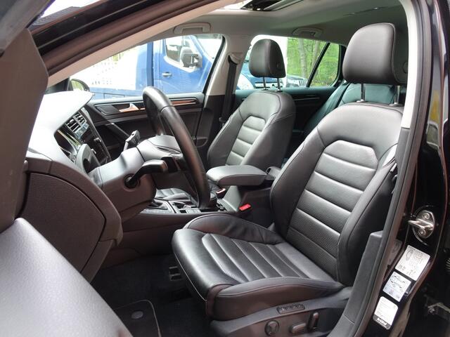 Volkswagen GOLF 1.5 TSI DSG 150pk Highl.Bns.R-Line *Schuifdak/Leer/Trekhaak/Deal