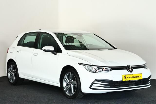 Volkswagen GOLF 1.0 TSI Style / LED / CarPlay / 17 inch