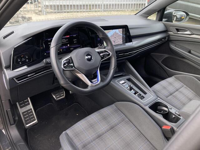 Volkswagen GOLF 1.4 eHybrid 180kW/245PK DSG GTE · Panoramadak · Apple/Android Car Play · Navigatie · Stoelverwarming ·