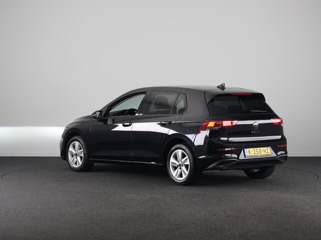 Volkswagen GOLF 1.5 TSI Life Business 130 pk | Navigatie | Parkeersensoren (Park assist) | Adaptieve cruise control | Elektr. bestuurdersstoel | Autom. airco |