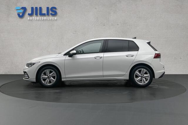 Volkswagen GOLF 1.5 TSI Life Business | Trekhaak | LED | Adaptieve cruise control | Camera