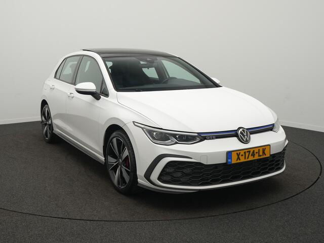 Volkswagen GOLF 1.4 eHybrid GTE - RIJKLAARPRIJS - All Seasonbanden - Achteruitrijcamera - Elektrisch Glazen Schuif-/Kanteldak - Apple Carplay - Android Auto - Stoel- en Stuurverwarming