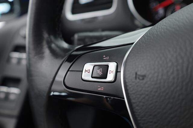 Volkswagen GOLF Cabriolet 1.2 TSI BlueMotion Exclusive Series | Orgi. NL | Navi | Stoelverw. | PDC | Bi-Xenon | Bluetooth | 18'' |