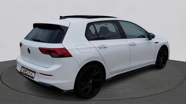 Volkswagen GOLF 1.5 eTSI 130pk DSG R-Line Business | Black Style | Panoramadak | 18" |