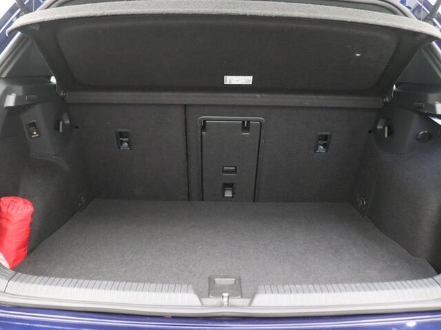 Volkswagen GOLF 1.4 eHybrid GTE 245PK DSG SOH 95%, Pano-Schuifdak, Trekhaak, Keyless, Stoel-Stuurverwarming, Navi, 18" LM Velgen