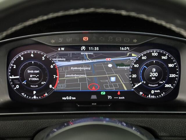 Volkswagen GOLF 1.5 TSI Highline Business R 150 PK | Automaat (DSG) | Navigatie | Camera | Digitaal dashboard
