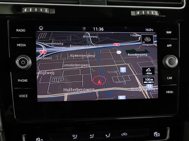 Volkswagen GOLF 1.5 TSI Highline Business R 150 PK | Automaat (DSG) | Navigatie | Camera | Digitaal dashboard