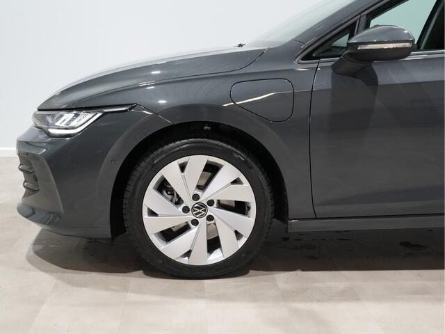 Volkswagen GOLF 1.5 eHybrid 204pk Life Edition Camera Navigatie 17"velgen Android/Carplay Acc 110