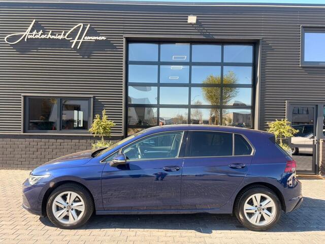 Volkswagen GOLF 1.0 TSI Life LED! NAVI! DEALER ONDERHOUDEN!