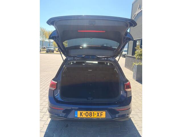 Volkswagen GOLF 1.0 TSI Life LED! NAVI! DEALER ONDERHOUDEN!