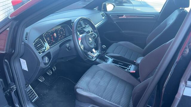 Volkswagen GOLF 1.0 TSI Highline Business R R-LINE BINNEN-BUITEN / FULL LED / KEYLESS / CAMERA / CARPLAY / NAVI / CLIMA / PDC / BLUETOOTH / ACC / NL-AUTO