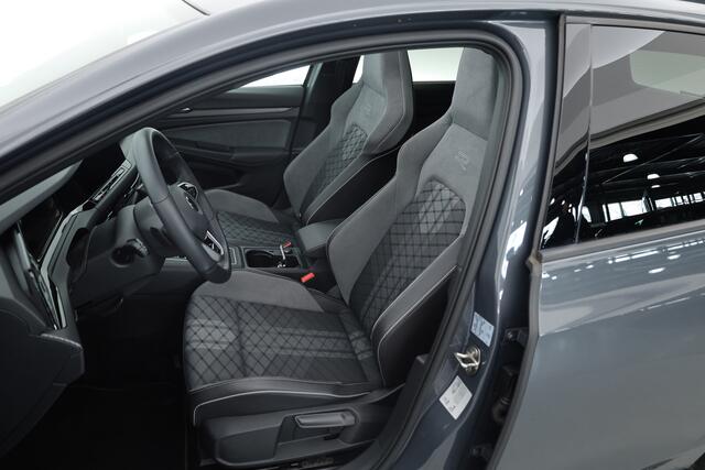 Volkswagen GOLF 1.5 eTSI R-Line DSG | Pano | HUD | IQ. Light (ledbalk) | Stoel- Stuurverw. | Camera+PDC | Adapt. Cruise | Nav+App.Connect | Sfeerverl. | V