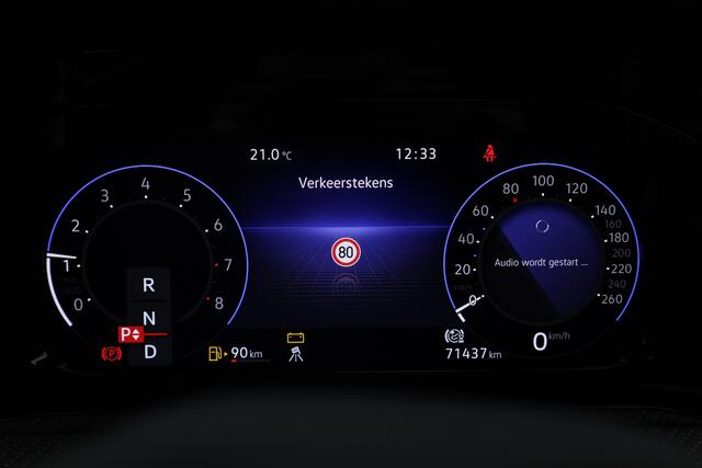 Volkswagen GOLF 1.5 eTSI R-Line DSG | Pano | HUD | IQ. Light (ledbalk) | Stoel- Stuurverw. | Camera+PDC | Adapt. Cruise | Nav+App.Connect | Sfeerverl. | V
