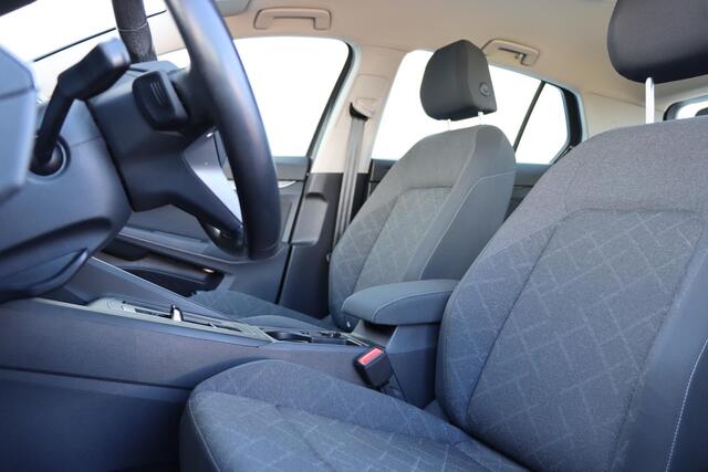 Volkswagen GOLF 1.0 eTSI Life 110pk | Carplay | Adaptive