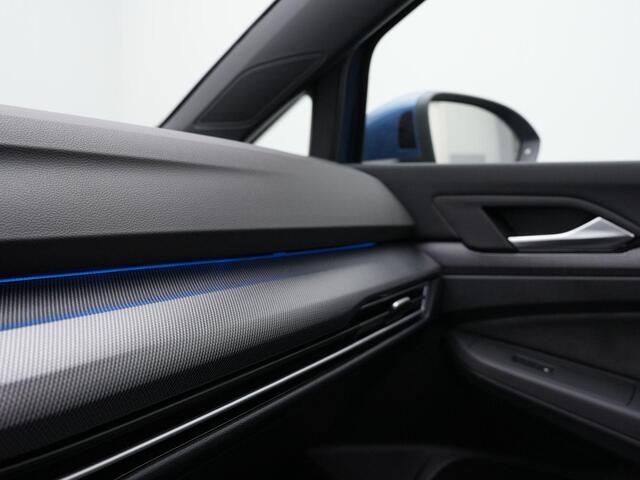 Volkswagen GOLF Variant 1.5 eTSI 150 pk DSG R-Line | Panoramadak | Achteruitrijcamera | Adaptive Cruise | Stuur-/stoelverwarming | Sportonderstel