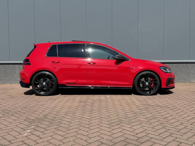 Volkswagen GOLF 2.0 TSI GTI TCR AKRA | PANO | DCC | DYN