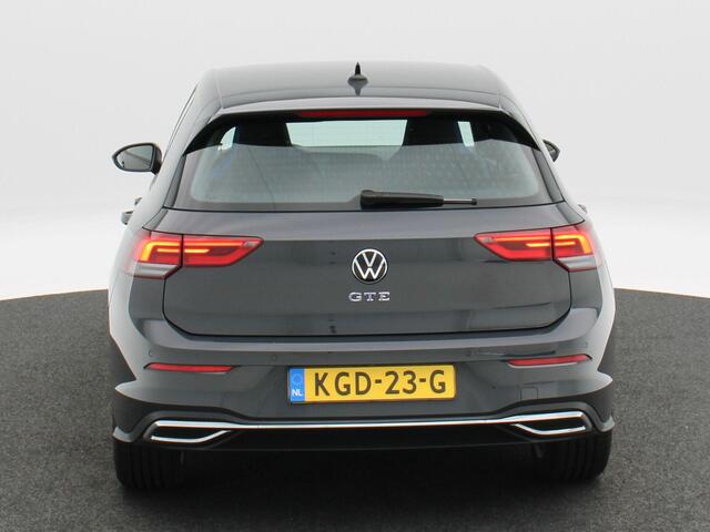 Volkswagen GOLF 1.4 eHybrid 245 Pk Automaat GTE | Adaptive Cruise | Parkeersensoren | Carplay | Climatronic | Navigatie | 17 Inch | 35.879 Km !!
