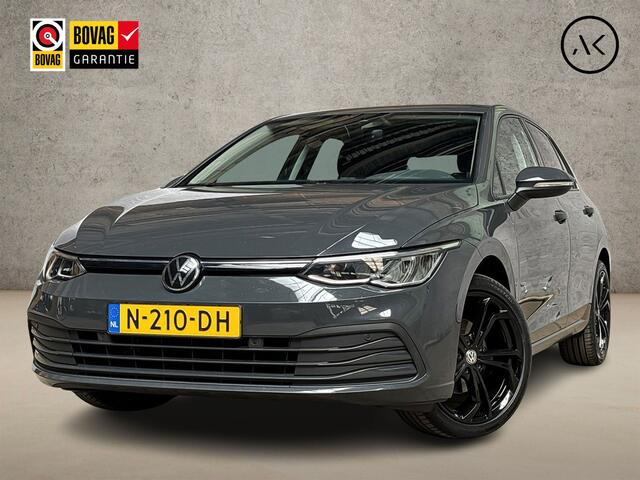 Volkswagen GOLF 1.0 TSI Sportline Automaat (APPLE CARPLAY, GROOT NAVI, CAMERA, GETINT GLAS, SPORTSTOELEN, SFEERVERLICHTING, LANE ASSIST, ADAPTIVE CRUISE, NIEUWSTAAT)