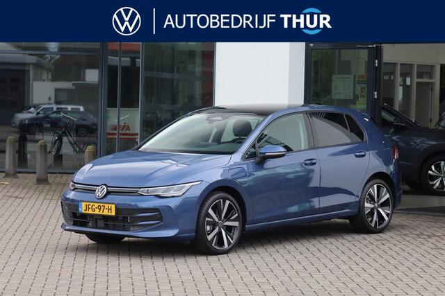 Volkswagen GOLF 1.5 eHybrid Life Edition Navigatie, Wegklapbare trekhaak, panoramadak, 18" LMV, achteruitrijcamera, spiegelpakket, clima, lane assist, parkeersensoren voor en achter.