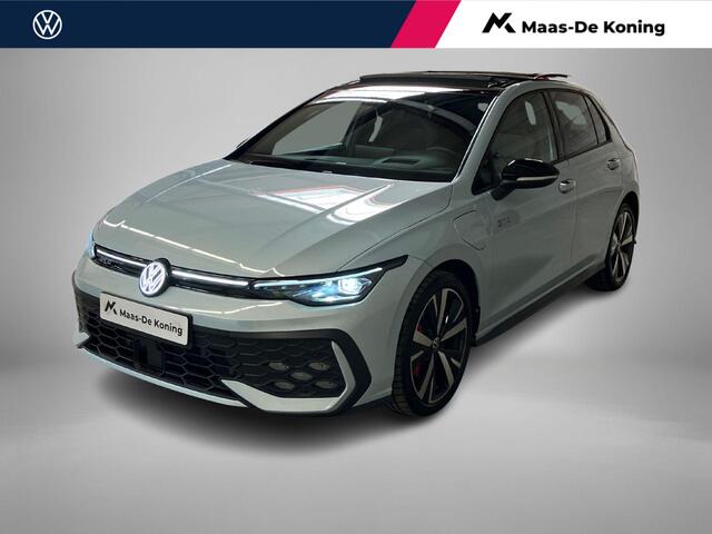 Volkswagen GOLF 1.5eHybrid 200kW/272PK Black Style GTE · Panoramadak · Trekhaak · Camera + Parkeersensoren · Garantie t/m 27-05-2030 of 100000km.